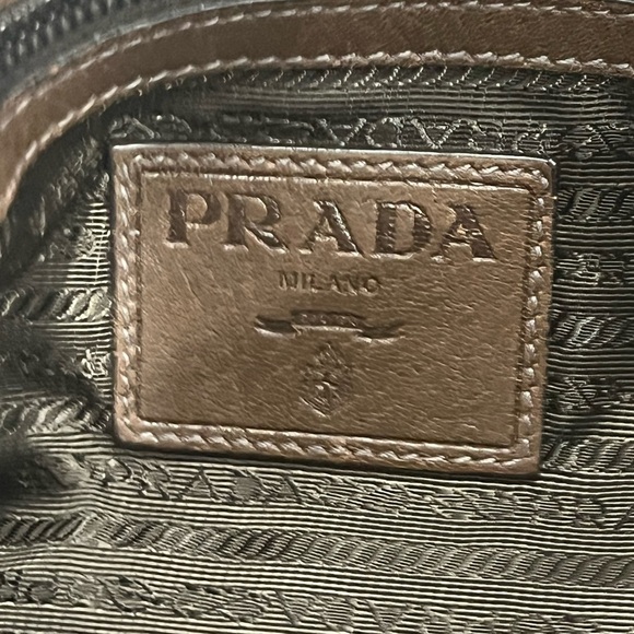 Prada Vitello Daino Messenger Bag - Picture 11 of 14